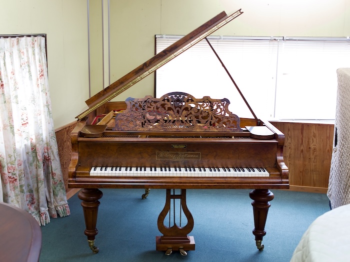 グランドピアノの写真R.Gors & Kallmann - 1.jpeg